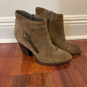 Women’s ankle boot